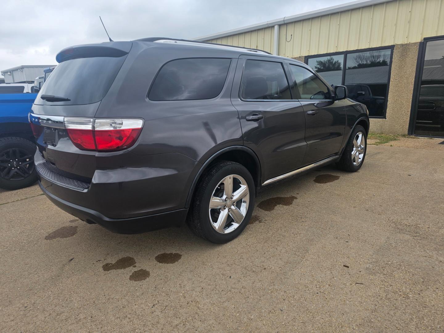 2013 GRAY Dodge Durango SXT RWD (1C4RDHAG2DC) with an 3.6L V6 DOHC 24V engine, 5-Speed Automatic transmission, located at 533 S Seven Points BLVD, Seven Points, TX, 75143, (430) 255-4030, 32.313999, -96.209351 - Photo#2